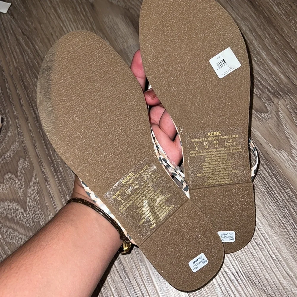 Aerie leopard flip flops - Picture 7 of 7